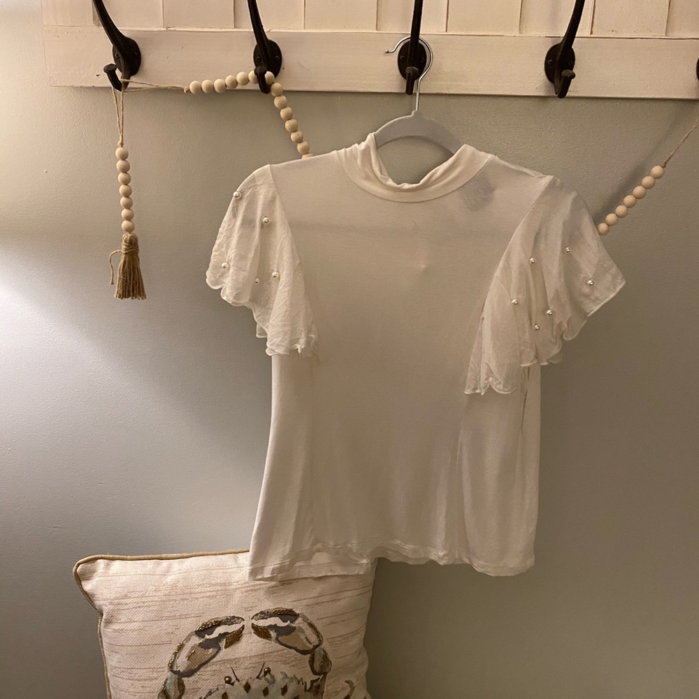 Boutique Pearl Sleeve White Blouse (tie back)